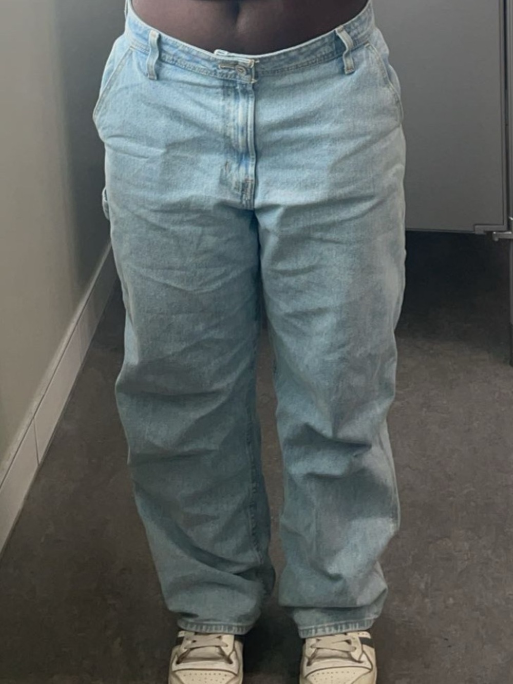 Hollister Relaxed Dad Jeans in Light Blue Wash